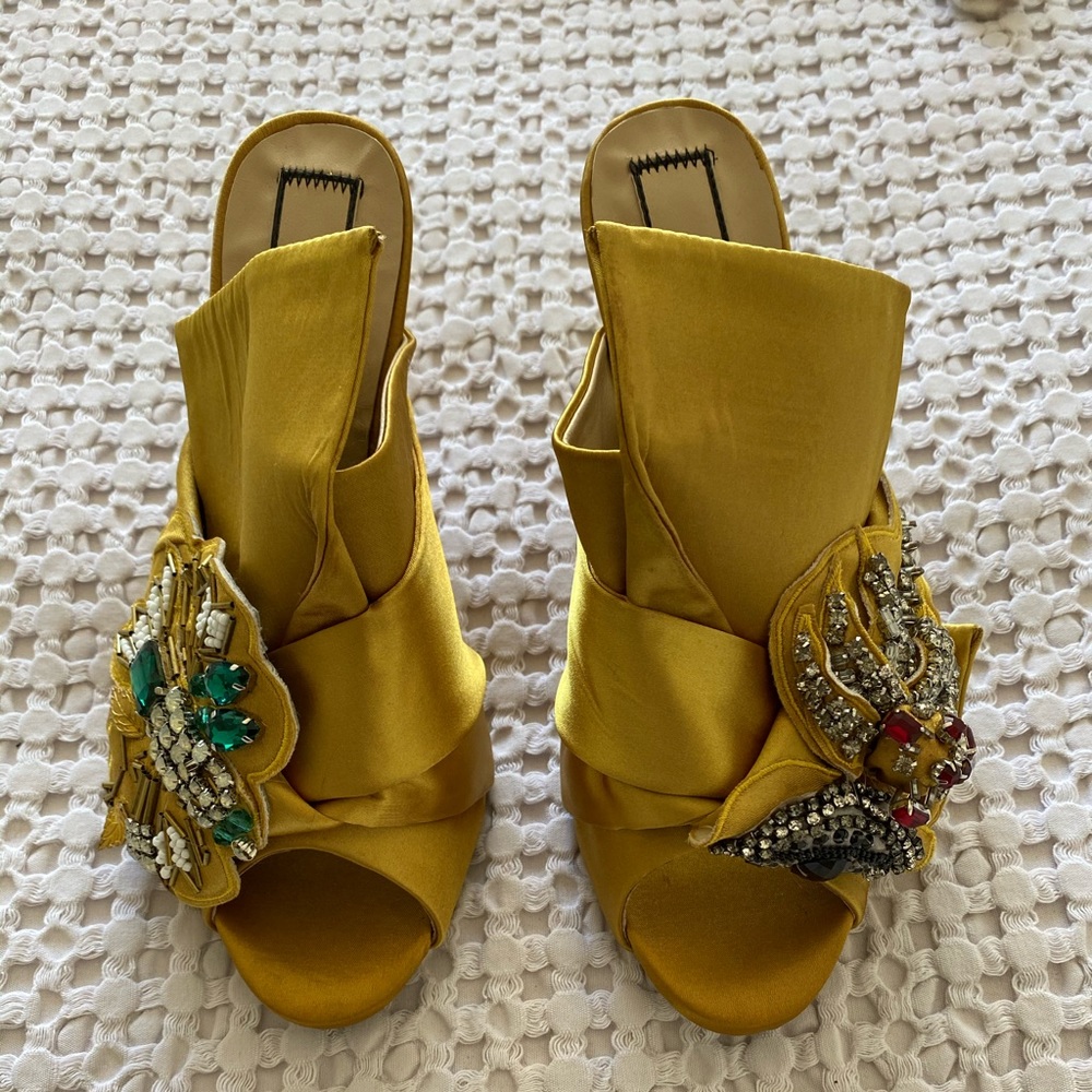 No. 21 Knotted Satin Mules Embellished